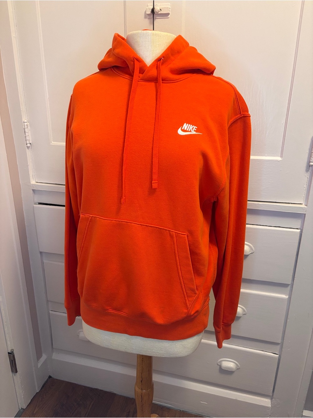 Nike Bright Orange Women’s Pullover Hoodie with White Swoosh Size Small